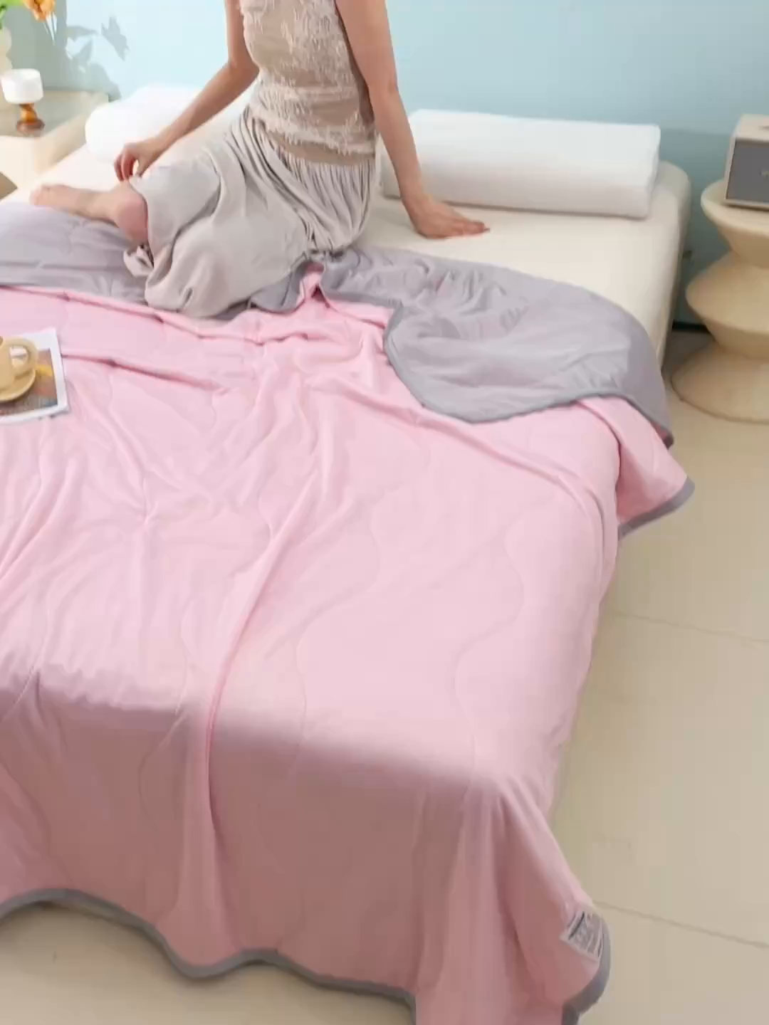 91家纺网 家纺一手货源 找家纺 预言家纺 2026新款深睡双感双重凉感丝夏凉被被子被芯 海洋粉