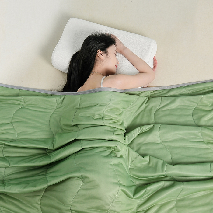 91家纺网 家纺一手货源 找家纺 预言家纺 2026新款深睡双感双重凉感丝夏凉被被子被芯 海洋果绿