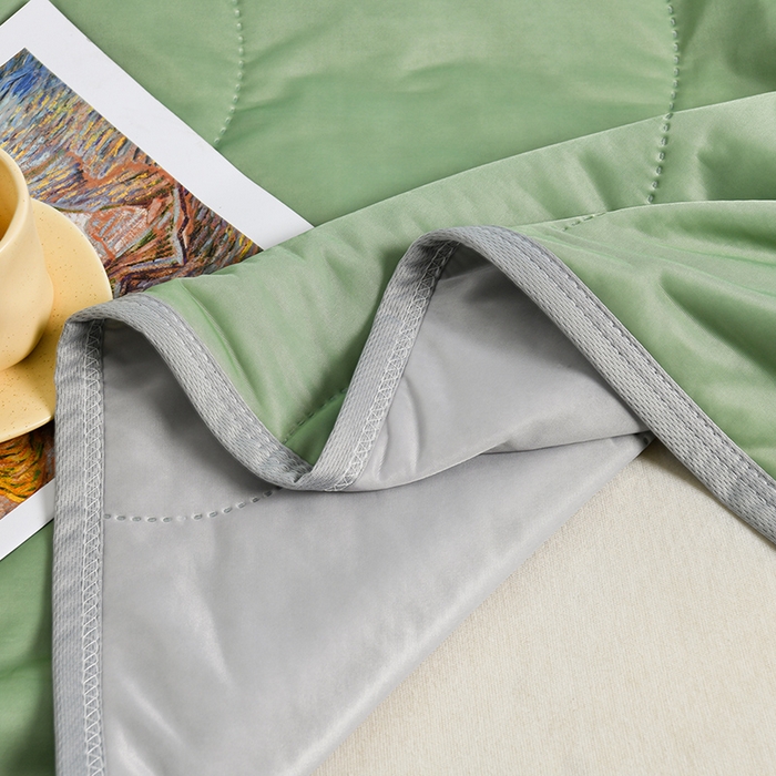 91家纺网 家纺一手货源 找家纺 预言家纺 2026新款深睡双感双重凉感丝夏凉被被子被芯 海洋果绿