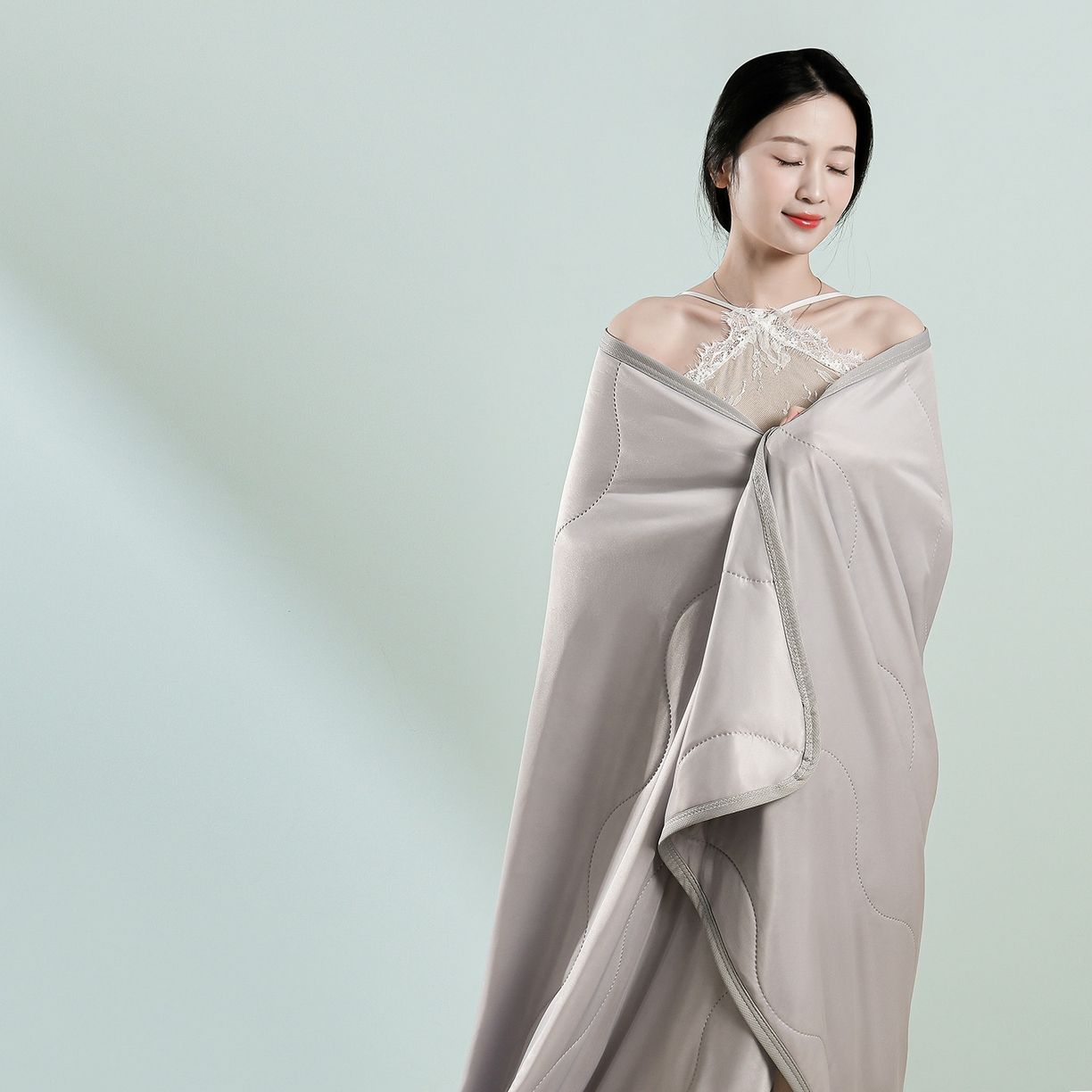 91家纺网 家纺一手货源 找家纺 预言家纺 2026新款深睡双感双重凉感丝夏凉被被子被芯 海洋灰