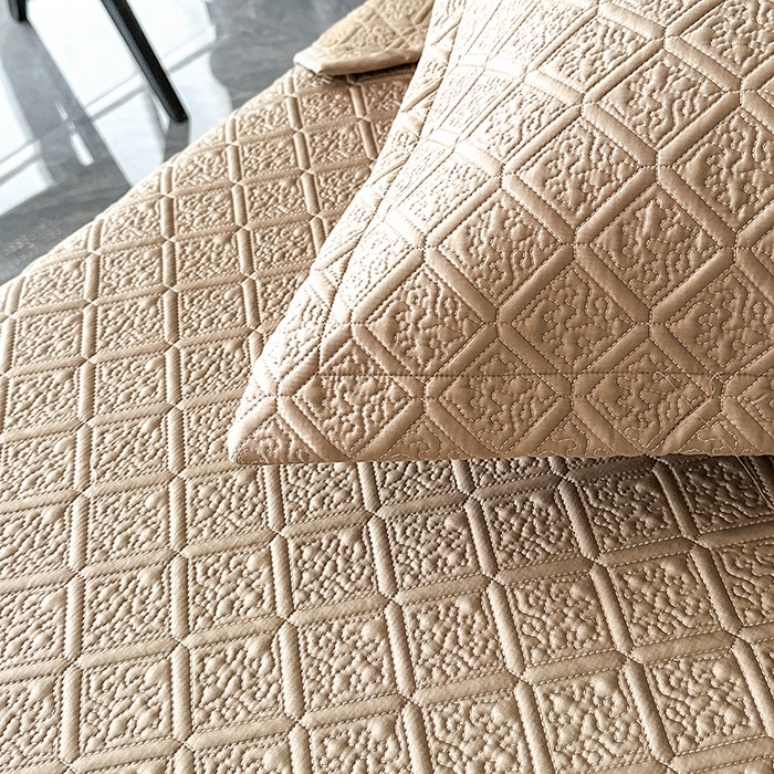 91家纺网 家纺一手货源 找家纺 （总）欧夏家纺 2026新款欧式夏季凉感莱赛尔天丝床盖三件套夹棉床盖床褥直播供货