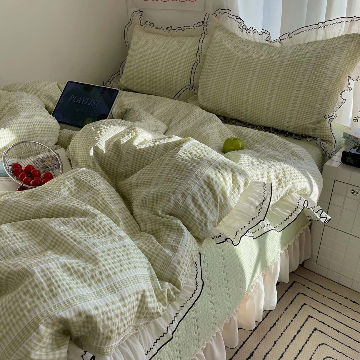 91家纺网 家纺一手货源 找家纺 （总）首尔家纺 2026春夏新款小清新色织提花格子花边款床单床盖款四件套蜜格系列