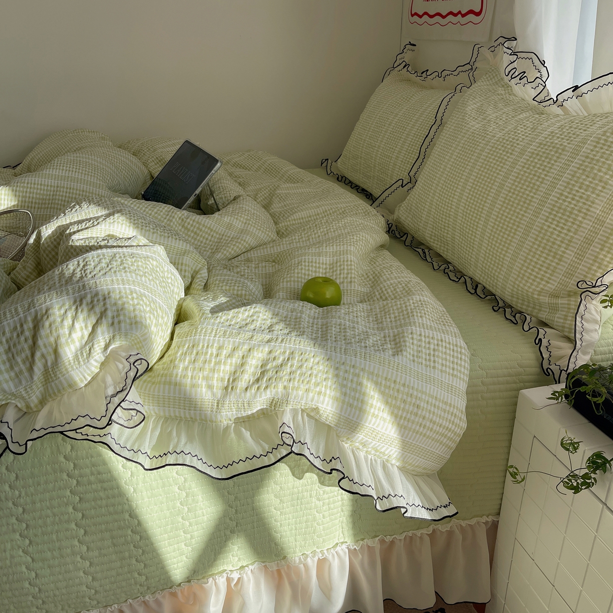 91家纺网 家纺一手货源 找家纺 （总）首尔家纺 2026春夏新款小清新色织提花格子花边款床单床盖款四件套蜜格系列