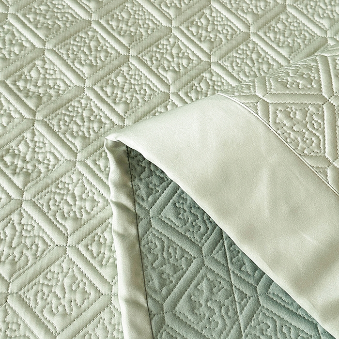 91家纺网 家纺一手货源 找家纺 欧夏家纺 2026新款欧式夏季凉感莱赛尔天丝床盖三件套夹棉床盖床褥直播供货 牛油果绿