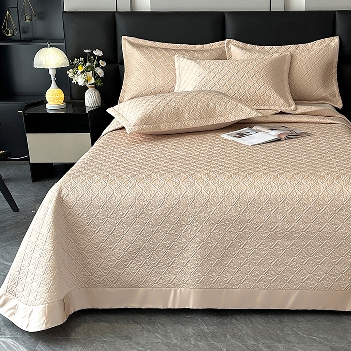 91家纺网 家纺一手货源 找家纺 欧夏家纺 2026新款欧式夏季凉感莱赛尔天丝床盖三件套夹棉床盖床褥直播供货 香槟色