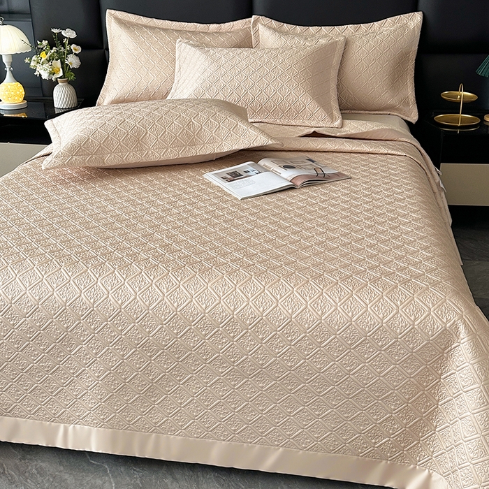 91家纺网 家纺一手货源 找家纺 欧夏家纺 2026新款欧式夏季凉感莱赛尔天丝床盖三件套夹棉床盖床褥直播供货 香槟色