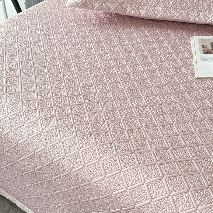 91家纺网 家纺一手货源 找家纺 欧夏家纺 2026新款欧式夏季凉感莱赛尔天丝床盖三件套夹棉床盖床褥直播供货 樱桃紫