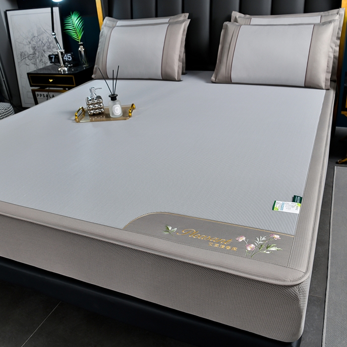 91家纺网 家纺一手货源 找家纺 小牛席业 2026新款艾草清香冰丝席（床笠款）凉席藤席冰藤席冰丝席竹席草席空调席乳胶席豆豆席 艾草清香冰丝席（床笠款）-灰色