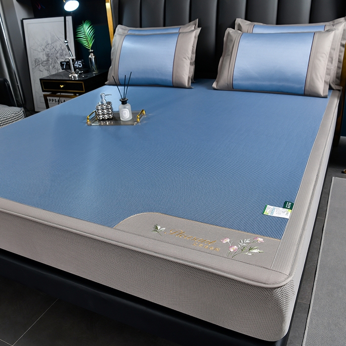 91家纺网 家纺一手货源 找家纺 小牛席业 2026新款艾草清香冰丝席（床笠款）凉席藤席冰藤席冰丝席竹席草席空调席乳胶席豆豆席 艾草清香冰丝席（床笠款）-蓝色