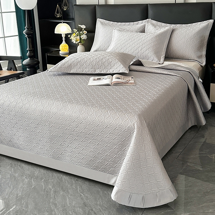 91家纺网 家纺一手货源 找家纺 欧夏家纺 2026新款欧式夏季凉感莱赛尔天丝床盖三件套夹棉床盖床褥直播供货 月光灰