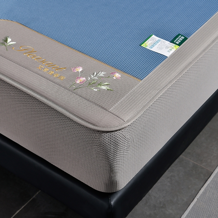 91家纺网 家纺一手货源 找家纺 小牛席业 2026新款艾草清香冰丝席（床笠款）凉席藤席冰藤席冰丝席竹席草席空调席乳胶席豆豆席 艾草清香冰丝席（床笠款）-蓝色