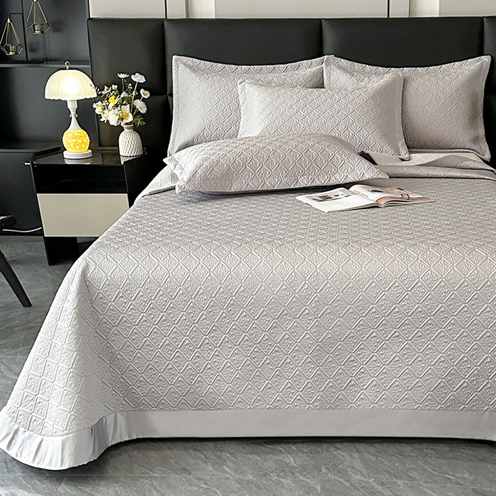 91家纺网 家纺一手货源 找家纺 欧夏家纺 2026新款欧式夏季凉感莱赛尔天丝床盖三件套夹棉床盖床褥直播供货 月光灰