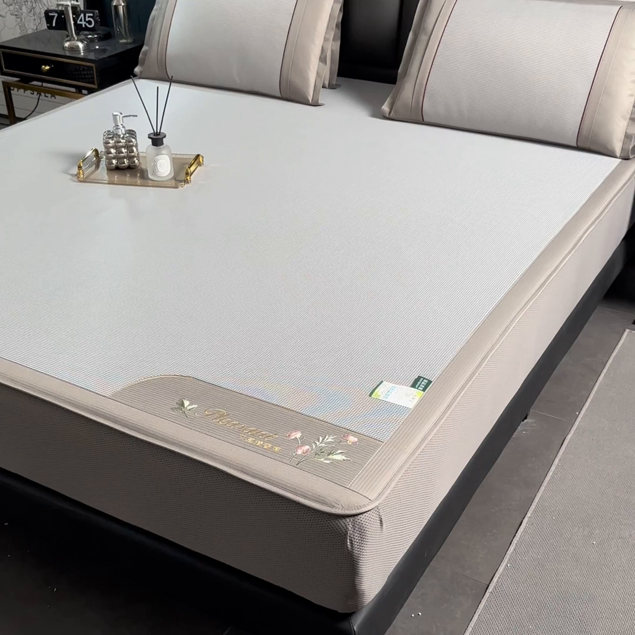 91家纺网 家纺一手货源 找家纺 （总）小牛席业 2026新款艾草清香冰丝席（床笠款）凉席藤席冰藤席冰丝席竹席草席空调席乳胶席豆豆席