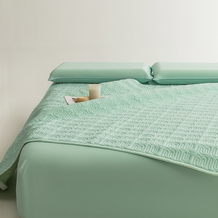 91家纺网 家纺一手货源 找家纺 恩和家纺 2026新款锦氨凉感丝夹棉床护垫 冰美式凉感垫 浅浅绿
