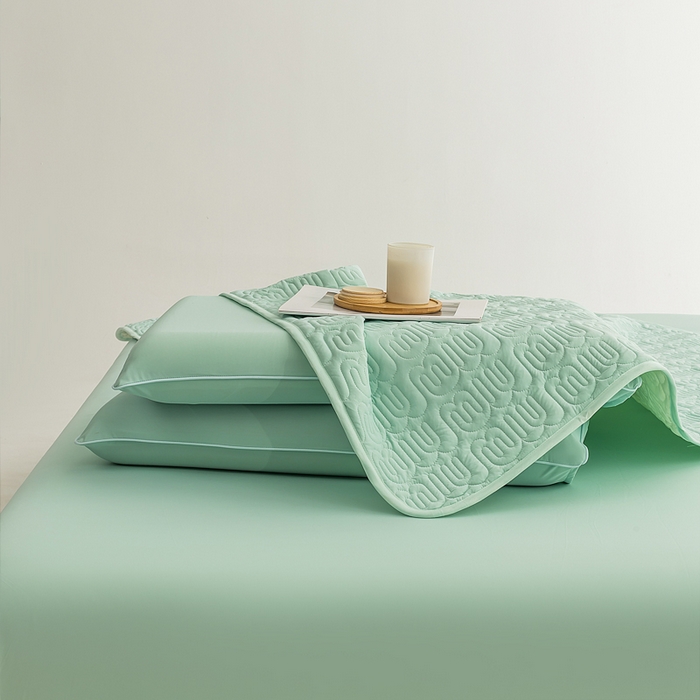91家纺网 家纺一手货源 找家纺 恩和家纺 2026新款锦氨凉感丝夹棉床护垫 冰美式凉感垫 浅浅绿