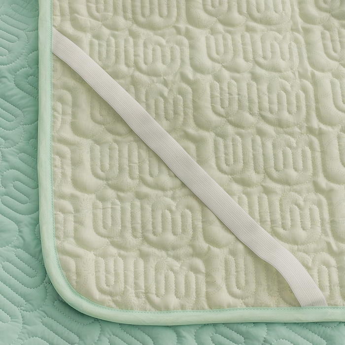 91家纺网 家纺一手货源 找家纺 恩和家纺 2026新款锦氨凉感丝夹棉床护垫 冰美式凉感垫 浅浅绿