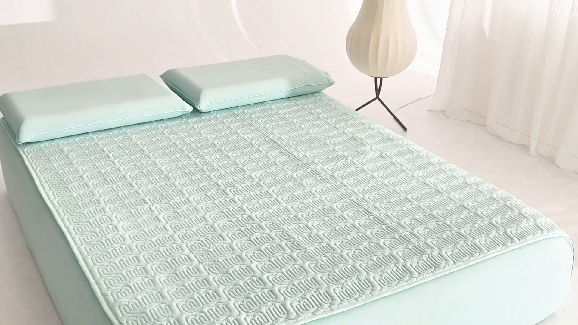 91家纺网 家纺一手货源 找家纺 恩和家纺 2026新款锦氨凉感丝夹棉床护垫 冰美式凉感垫 浅浅绿