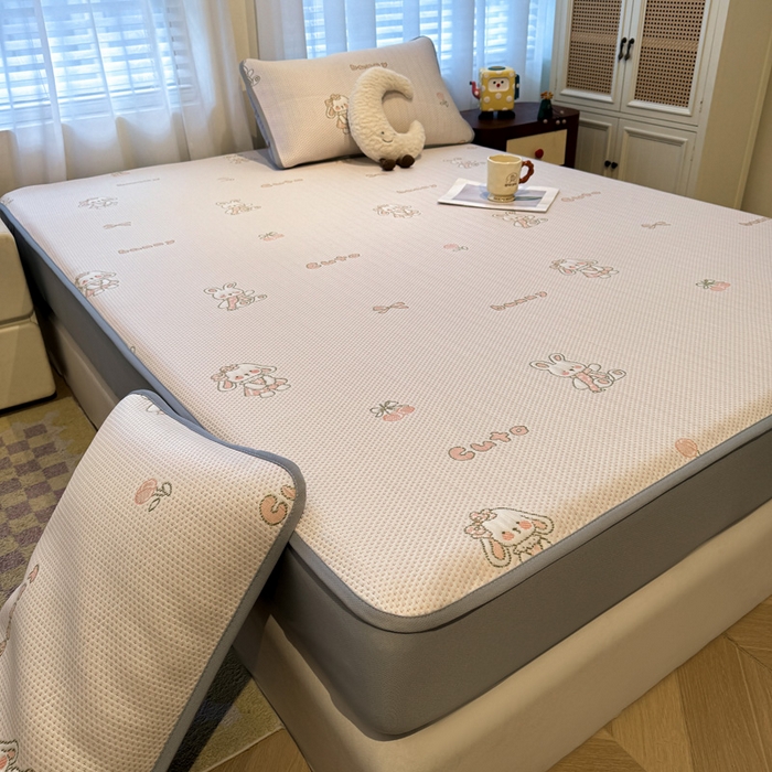 91家纺网 家纺一手货源 找家纺 （总）凯罗 2026新款卡通实拍小红书爆款凉豆豆绣花凉席床笠可水洗床笠席子