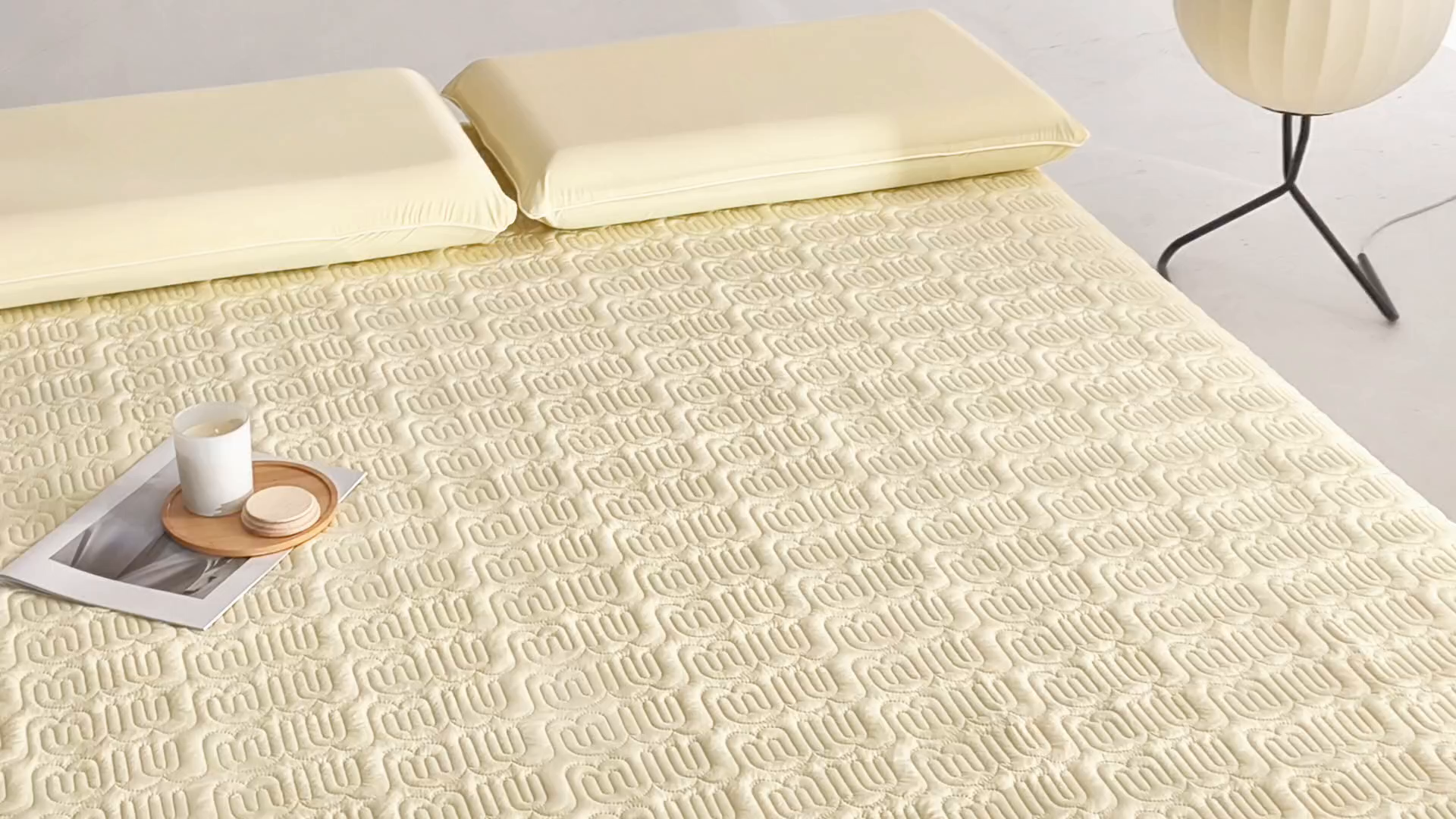 91家纺网 家纺一手货源 找家纺 恩和家纺 2026新款锦氨凉感丝夹棉床护垫 冰美式凉感垫 小鸡黄