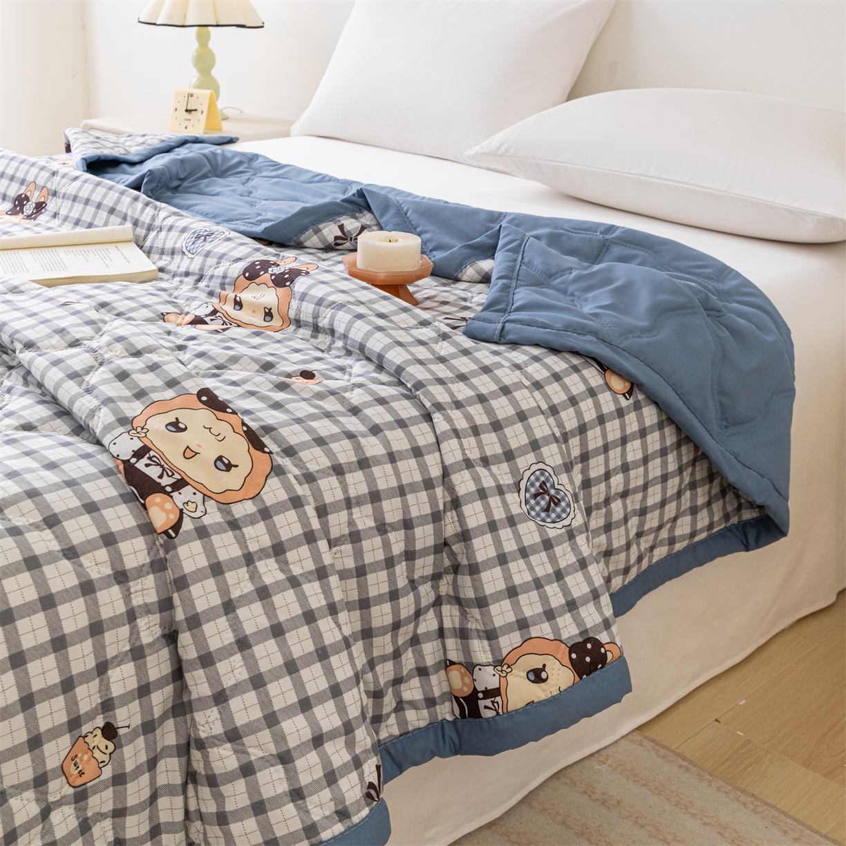 91家纺网 家纺一手货源 找家纺 伊凡 2025新款亲肤磨毛印花夏凉被空调被子薄盖毯被 卡通格