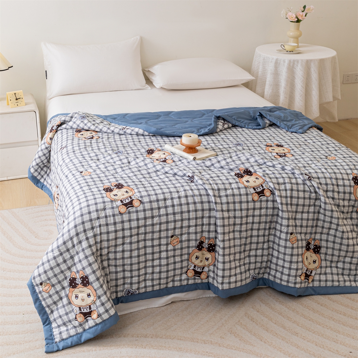 91家纺网 家纺一手货源 找家纺 伊凡 2025新款亲肤磨毛印花夏凉被空调被子薄盖毯被 卡通格