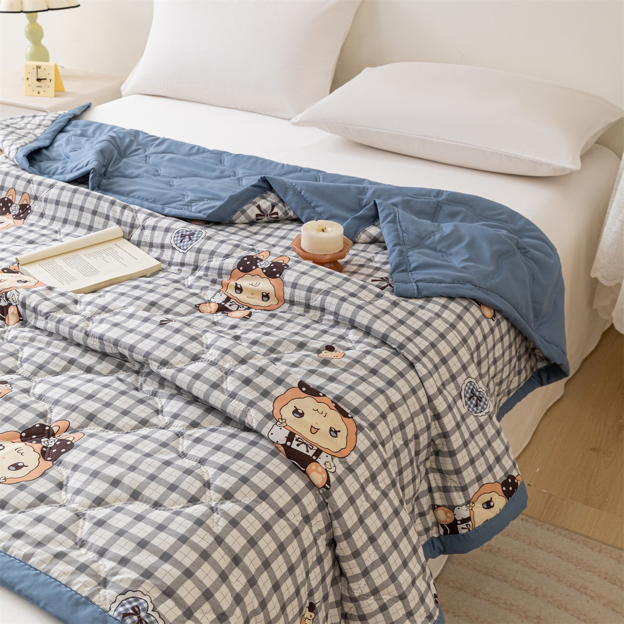 91家纺网 家纺一手货源 找家纺 伊凡 2025新款亲肤磨毛印花夏凉被空调被子薄盖毯被 卡通格