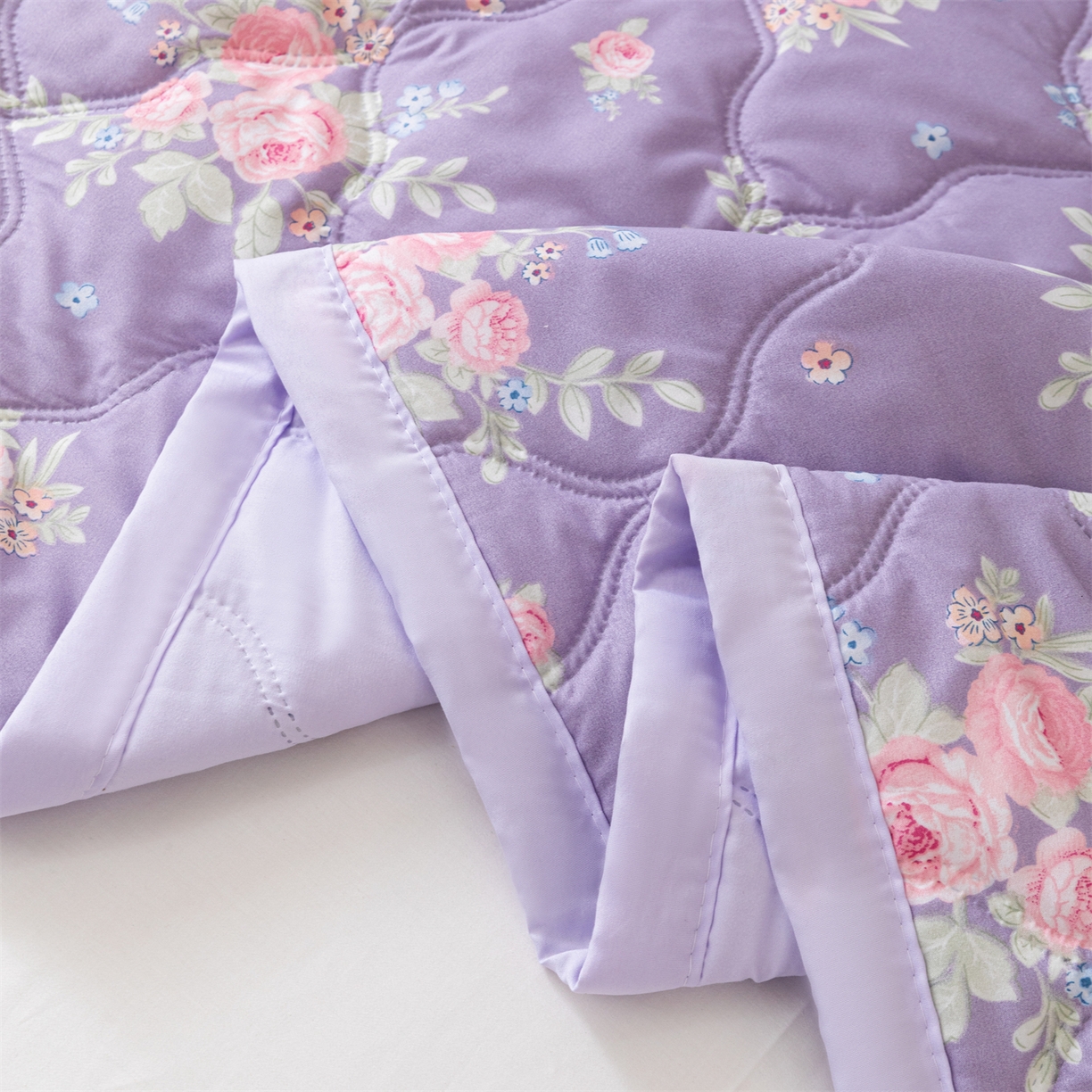 91家纺网 家纺一手货源 找家纺 伊凡 2025新款亲肤磨毛印花夏凉被空调被子薄盖毯被 夏日梦幻