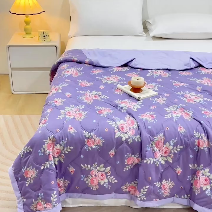 91家纺网 家纺一手货源 找家纺 伊凡 2025新款亲肤磨毛印花夏凉被空调被子薄盖毯被 夏日梦幻