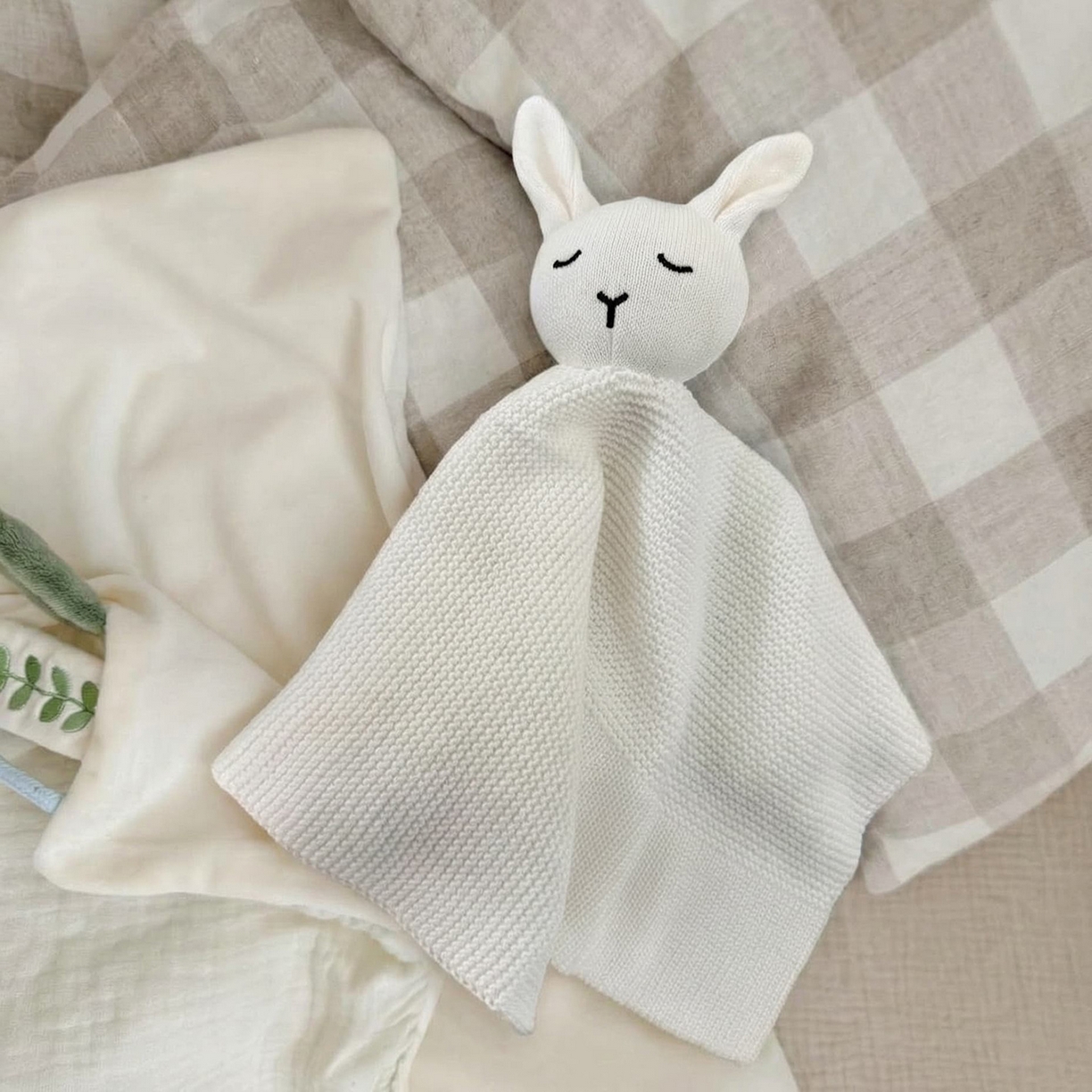 91家纺网 家纺一手货源 找家纺 暖绵绵家纺 新款宝宝的好玩伴萌兔安抚巾新生儿陪睡软玩偶-甜梦兔 甜梦兔-白色 40*40cm