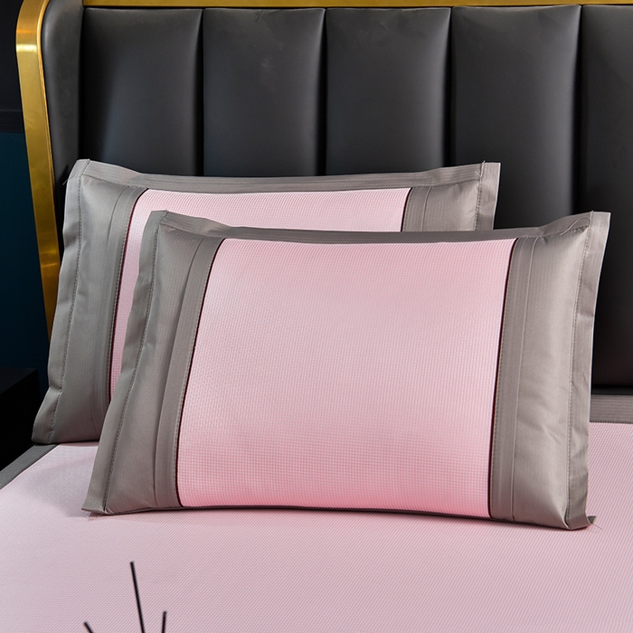 91家纺网 家纺一手货源 找家纺 小牛席业 2026新款艾草清香冰丝席系列凉席藤席冰藤席冰丝席竹席草席空调席乳胶席豆豆席 艾草清香冰丝席-粉色