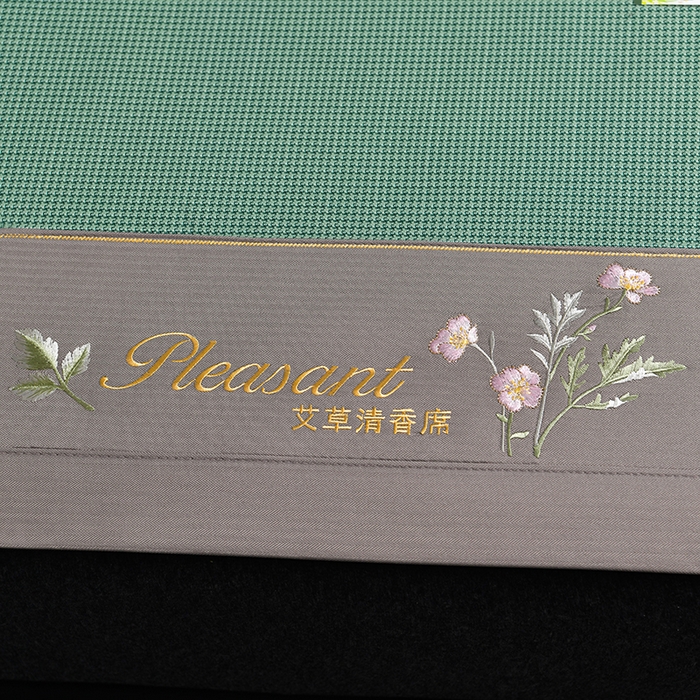 91家纺网 家纺一手货源 找家纺 小牛席业 2026新款艾草清香冰丝席系列凉席藤席冰藤席冰丝席竹席草席空调席乳胶席豆豆席 艾草清香冰丝席-绿色