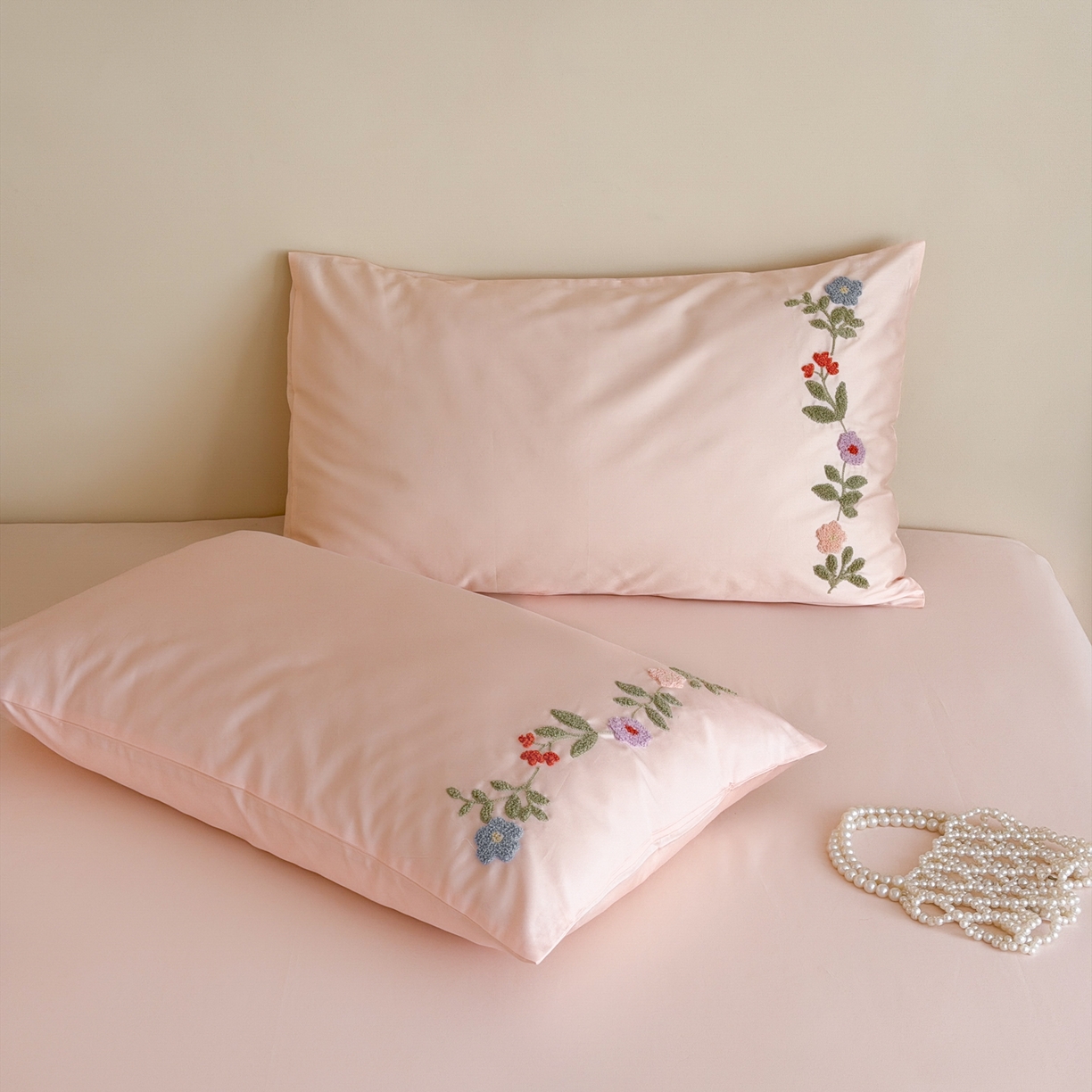 91家纺网 家纺一手货源 找家纺 优彩 2026春夏新款A类100支长绒棉毛巾绣四件套系列 醉花阴-粉