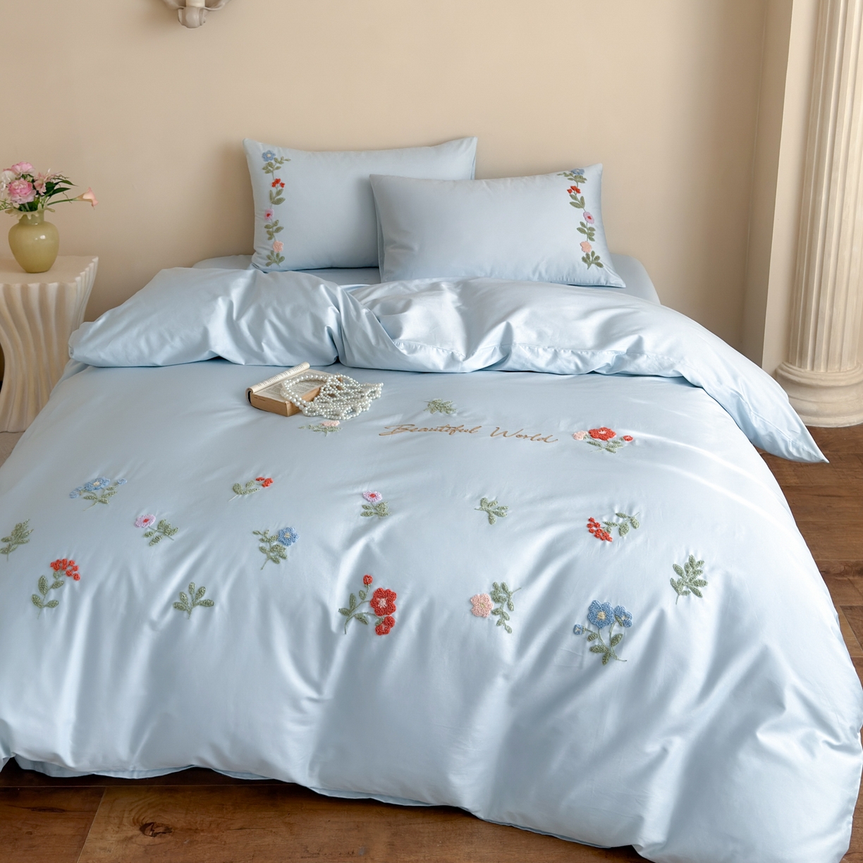 91家纺网 家纺一手货源 找家纺 优彩 2026春夏新款A类100支长绒棉毛巾绣四件套系列 醉花阴-蓝