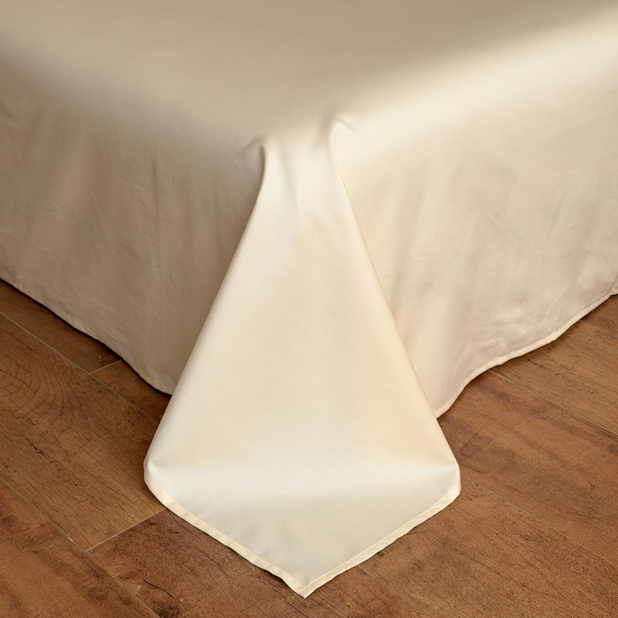 91家纺网 家纺一手货源 找家纺 优彩 2026春夏新款A类100支长绒棉毛巾绣四件套系列 满庭芳-奶油白