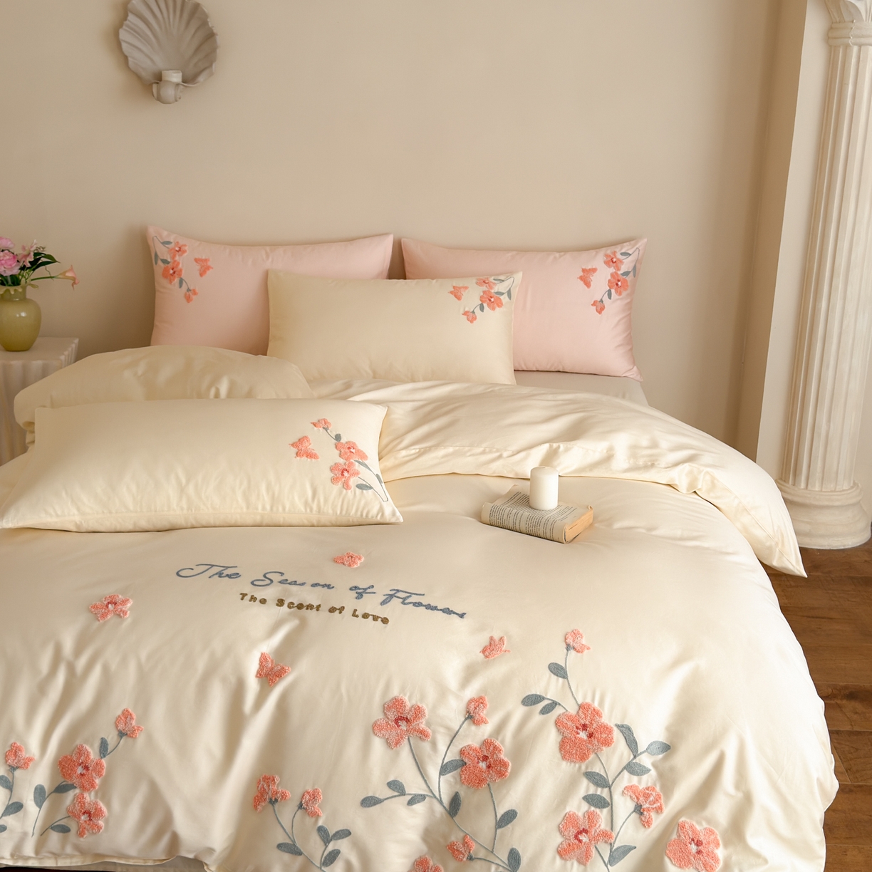 91家纺网 家纺一手货源 找家纺 优彩 2026春夏新款A类100支长绒棉毛巾绣四件套系列 满庭芳-奶油白