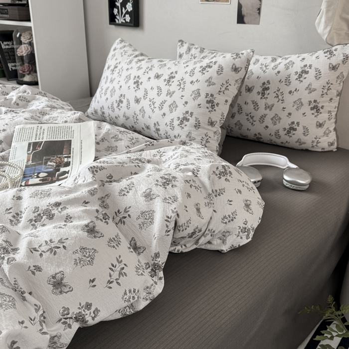 91家纺网 家纺一手货源 找家纺 雅阁尔家纺 2026新款轻奢复古美拉德风泡芙棉四件套水洗棉双层纱床单被套学生宿舍三件套床笠款 素蝶吟