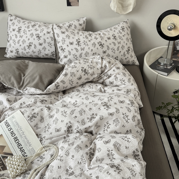 91家纺网 家纺一手货源 找家纺 雅阁尔家纺 2026新款轻奢复古美拉德风泡芙棉四件套水洗棉双层纱床单被套学生宿舍三件套床笠款 素蝶吟