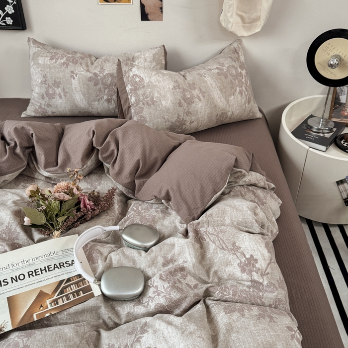 91家纺网 家纺一手货源 找家纺 雅阁尔家纺 2026新款轻奢复古美拉德风泡芙棉四件套水洗棉双层纱床单被套学生宿舍三件套床笠款 知音咖