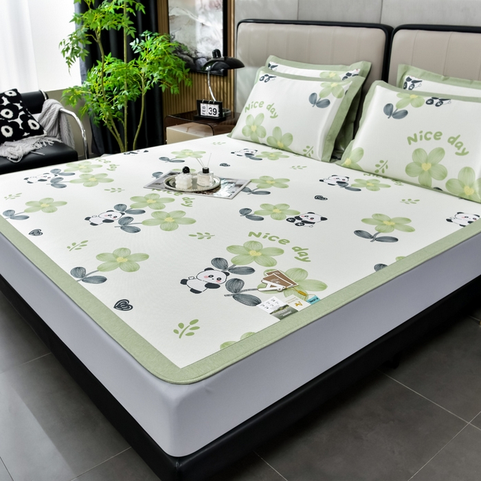 91家纺网 家纺一手货源 找家纺 小牛席业 2025新款加厚款-碳光凉感冰丝席系列（床笠款）凉席藤席冰藤席冰丝席竹席空调席草席乳胶席凉感豆豆席三 熊猫胖达（床笠款）