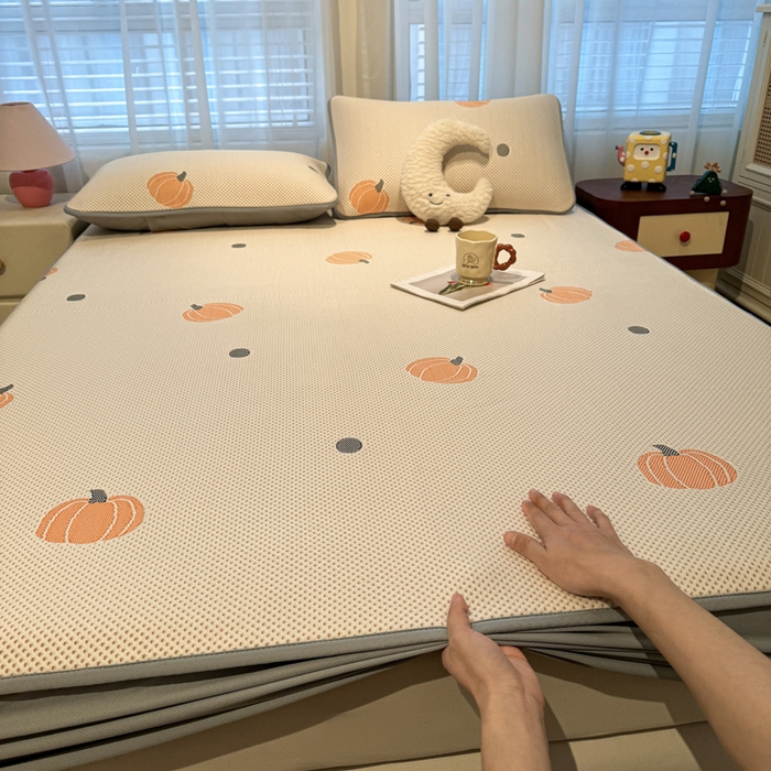 91家纺网 家纺一手货源 找家纺 凯罗 2026新款卡通实拍小红书爆款凉豆豆绣花凉席床笠可水洗床笠席子 小南瓜-桔