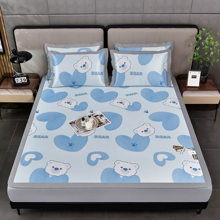 91家纺网 家纺一手货源 找家纺 小牛席业 2025新款加厚款-碳光凉感冰丝席系列（床笠款）凉席藤席冰藤席冰丝席竹席空调席草席乳胶席凉感豆豆席三 贝贝熊（床笠款）