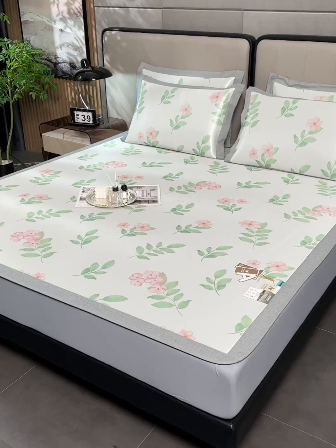 91家纺网 家纺一手货源 找家纺 小牛席业 2025新款加厚款-碳光凉感冰丝席系列（床笠款）凉席藤席冰藤席冰丝席竹席空调席草席乳胶席凉感豆豆席三 花间集（床笠款）