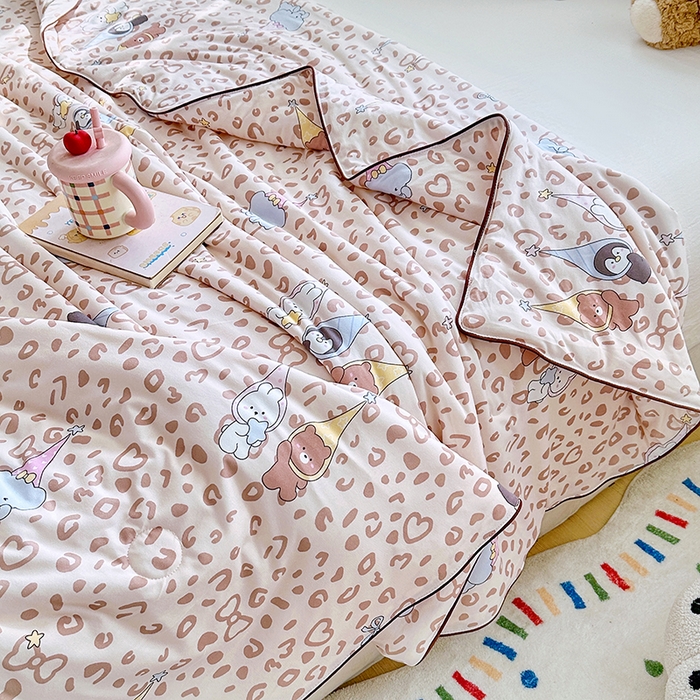 91家纺网 家纺一手货源 找家纺 优迈 2026新款A类针织棉嘟嘟被夏被春秋被空调被儿童学生被子被芯 星星豹纹咖