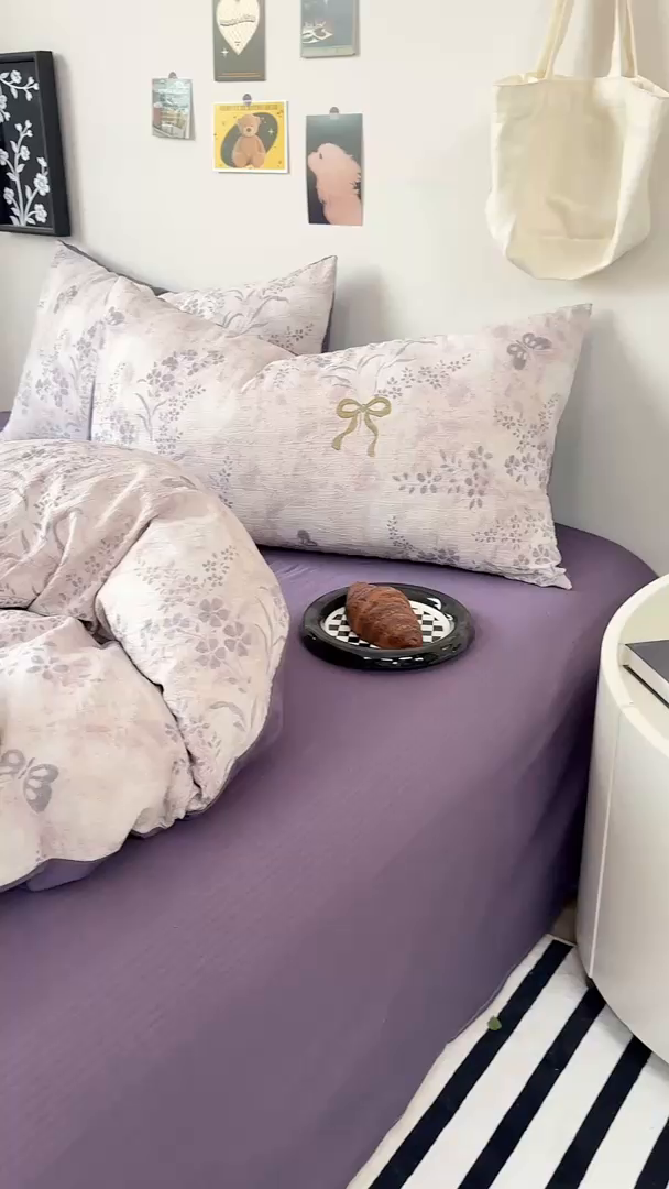 91家纺网 家纺一手货源 找家纺 雅阁尔家纺 2026新款复古美拉德风泡芙棉双层纱床单床笠款水洗棉四件套学生宿舍三件套单被套 花姿