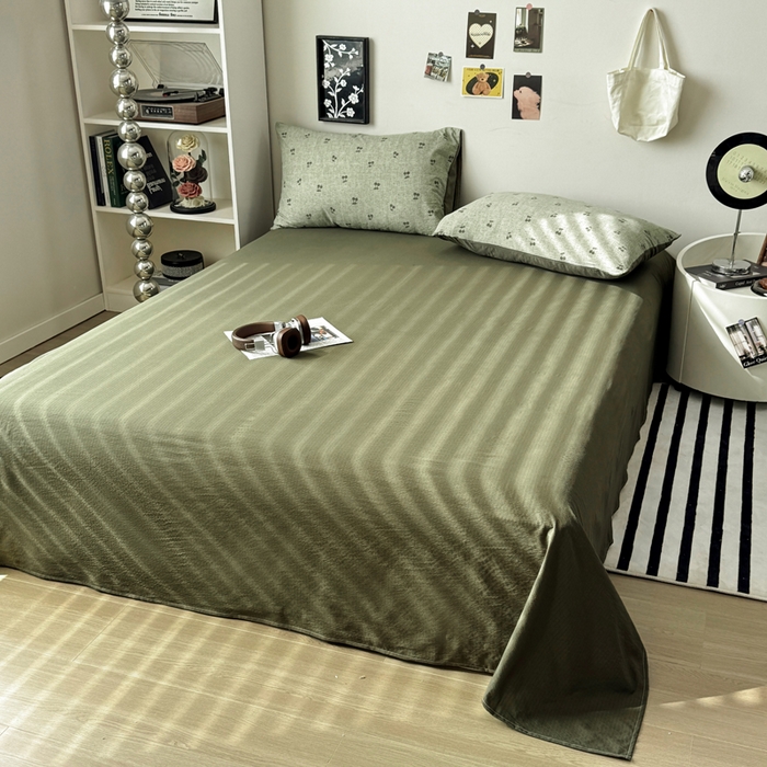 91家纺网 家纺一手货源 找家纺 雅阁尔家纺 2026新款复古美拉德风泡芙棉双层纱床单床笠款水洗棉四件套学生宿舍三件套单被套 绿樱