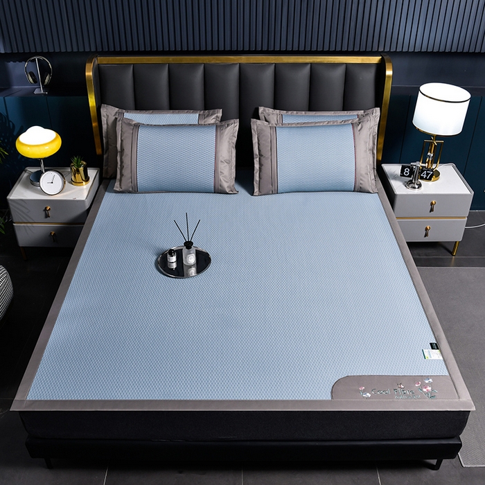 91家纺网 家纺一手货源 找家纺 小牛席业 【正宗凉感】2023新款小冰块-凉感冰丝席凉席藤席竹席乳胶席 小冰块-凉感冰丝席（蓝色）