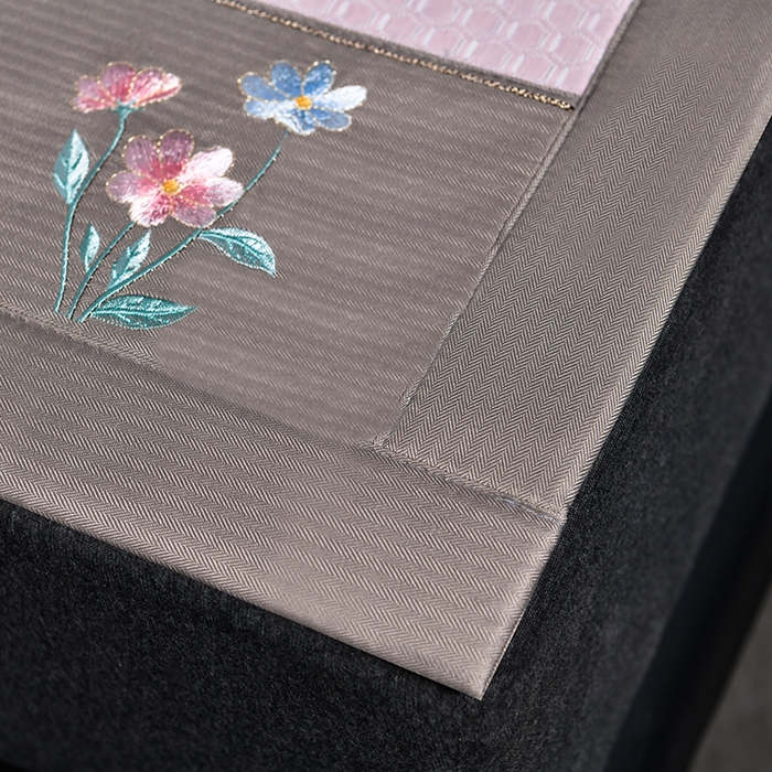 91家纺网 家纺一手货源 找家纺 小牛席业 【正宗凉感】2023新款小冰块-凉感冰丝席凉席藤席竹席乳胶席 小冰块-凉感冰丝席（粉色）