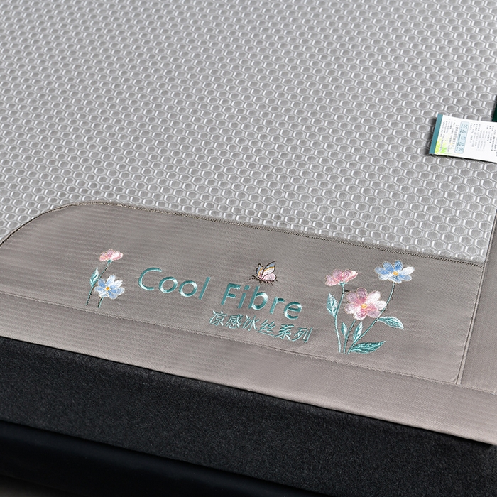 91家纺网 家纺一手货源 找家纺 小牛席业 【正宗凉感】2023新款小冰块-凉感冰丝席凉席藤席竹席乳胶席 小冰块-凉感冰丝席（灰色）