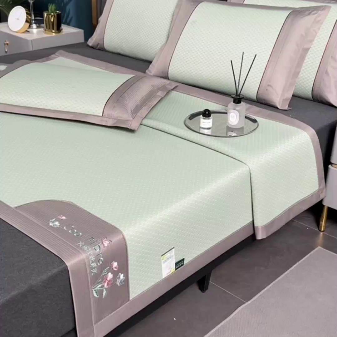 91家纺网 家纺一手货源 找家纺 小牛席业 【正宗凉感】2023新款小冰块-凉感冰丝席凉席藤席竹席乳胶席 小冰块-凉感冰丝席（绿色）