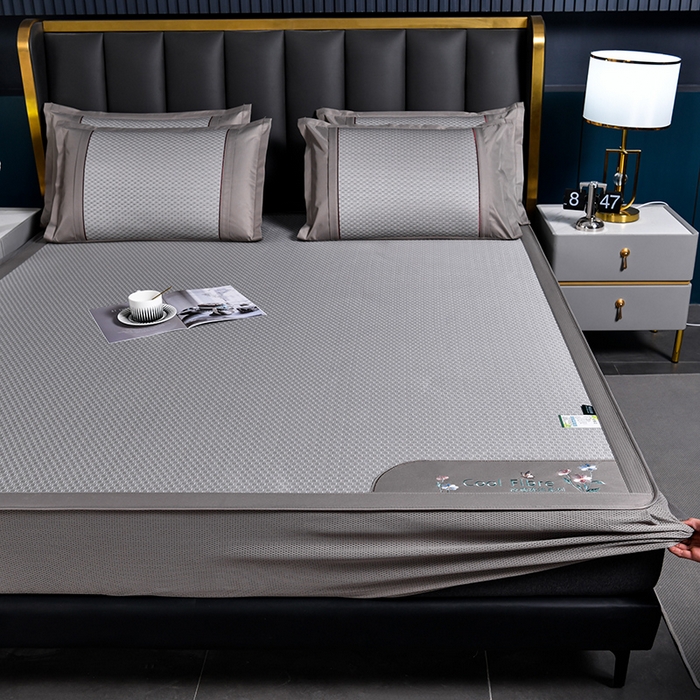 91家纺网 家纺一手货源 找家纺 小牛席业 【正宗凉感】2023新款小冰块-凉感冰丝席（床笠款）凉席藤席竹席乳胶席 小冰块-凉感冰丝席-床笠款（灰色）